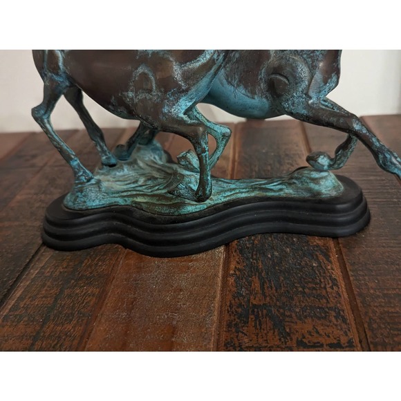 Heavy Sculpture - Running Horses